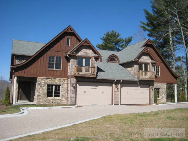 Image number 1 for the current listing