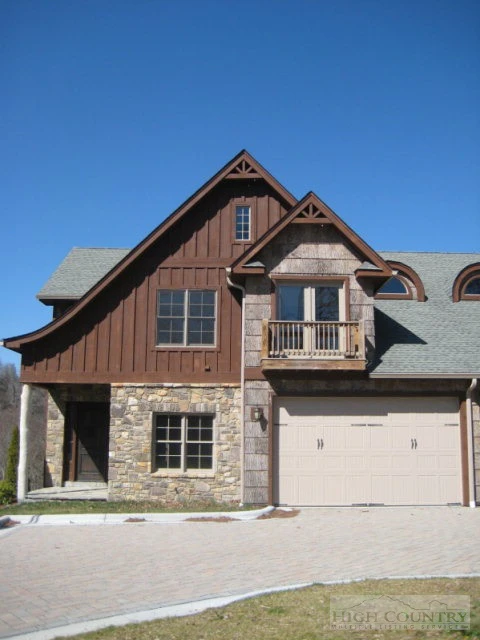 Image number 10 for the current listing