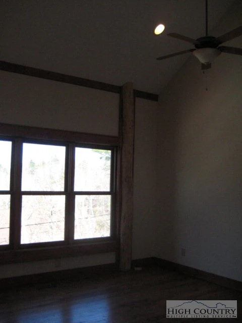 Image number 6 for the current listing