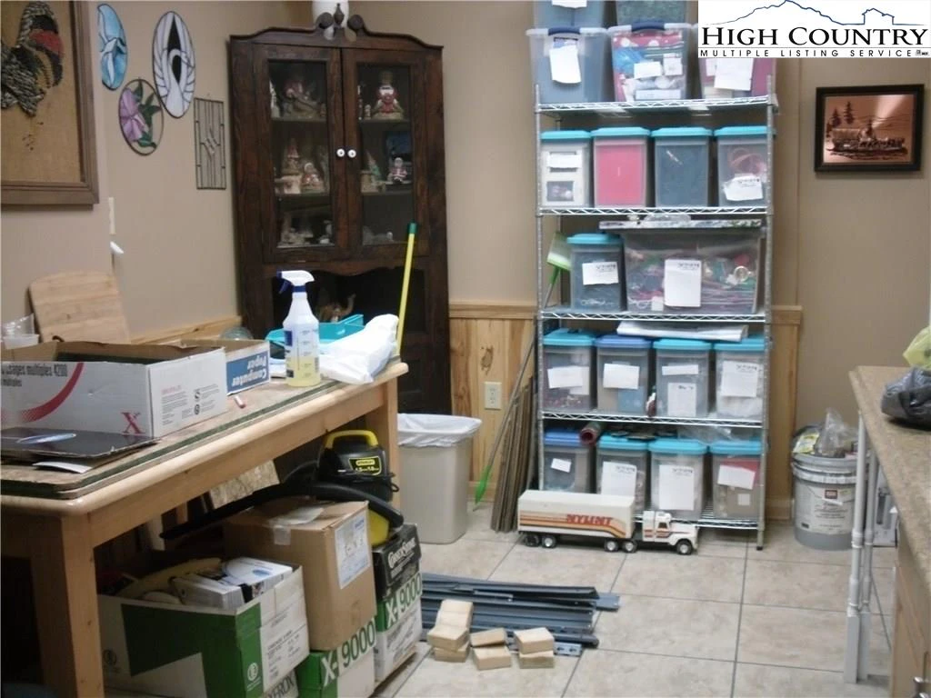 Image number 6 for the current listing