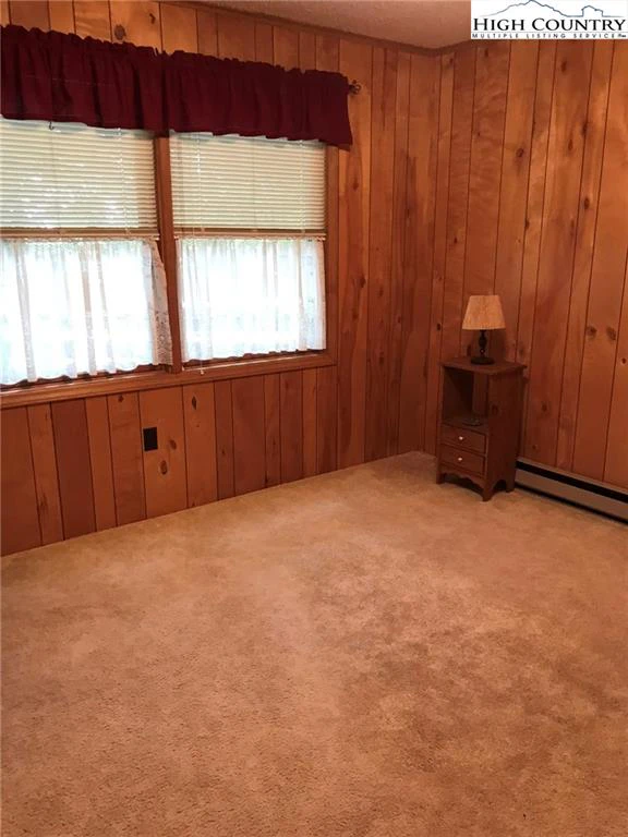 Image number 6 for the current listing