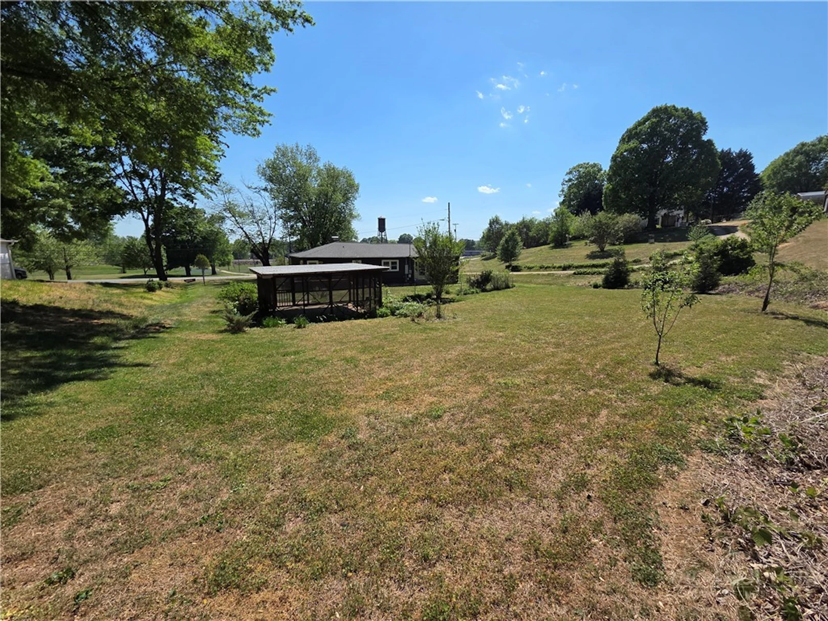 Image number 16 for the current listing