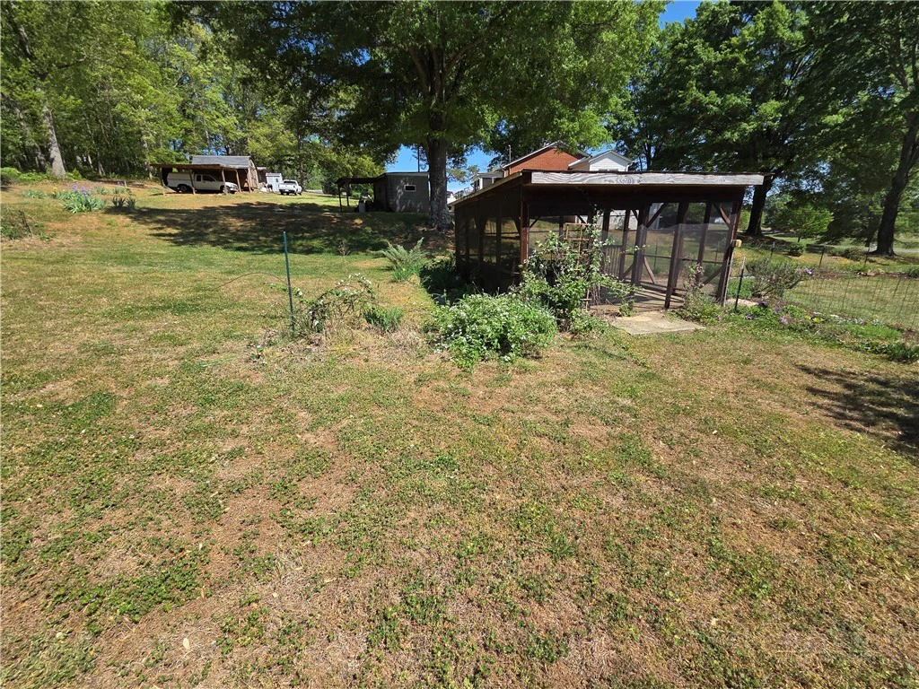 Image number 19 for the current listing