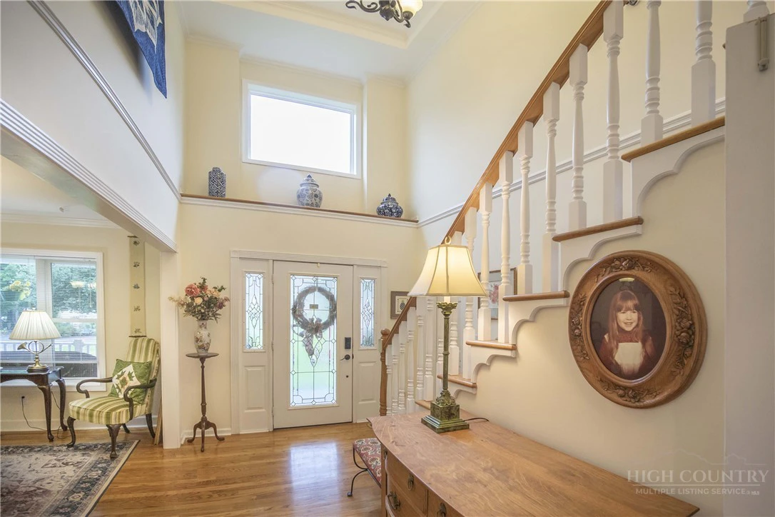 Image number 5 for the current listing