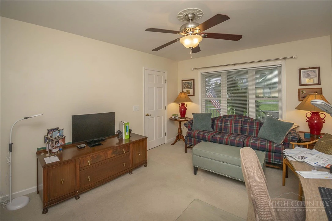 Image number 20 for the current listing