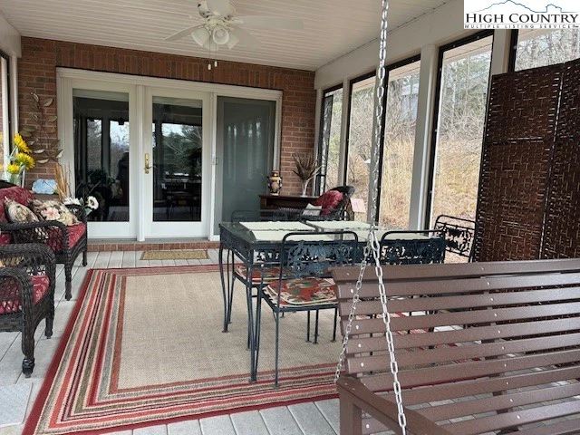 Image number 9 for the current listing