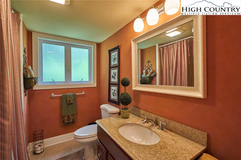 Image number 5 for the current listing