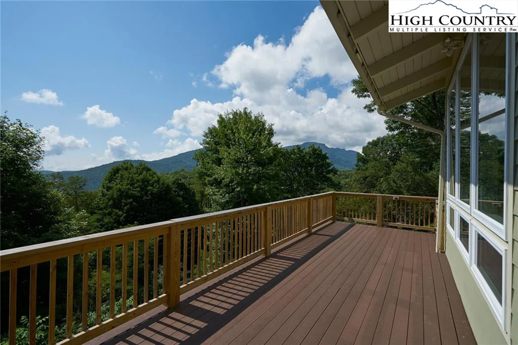 Image number 2 for the current listing