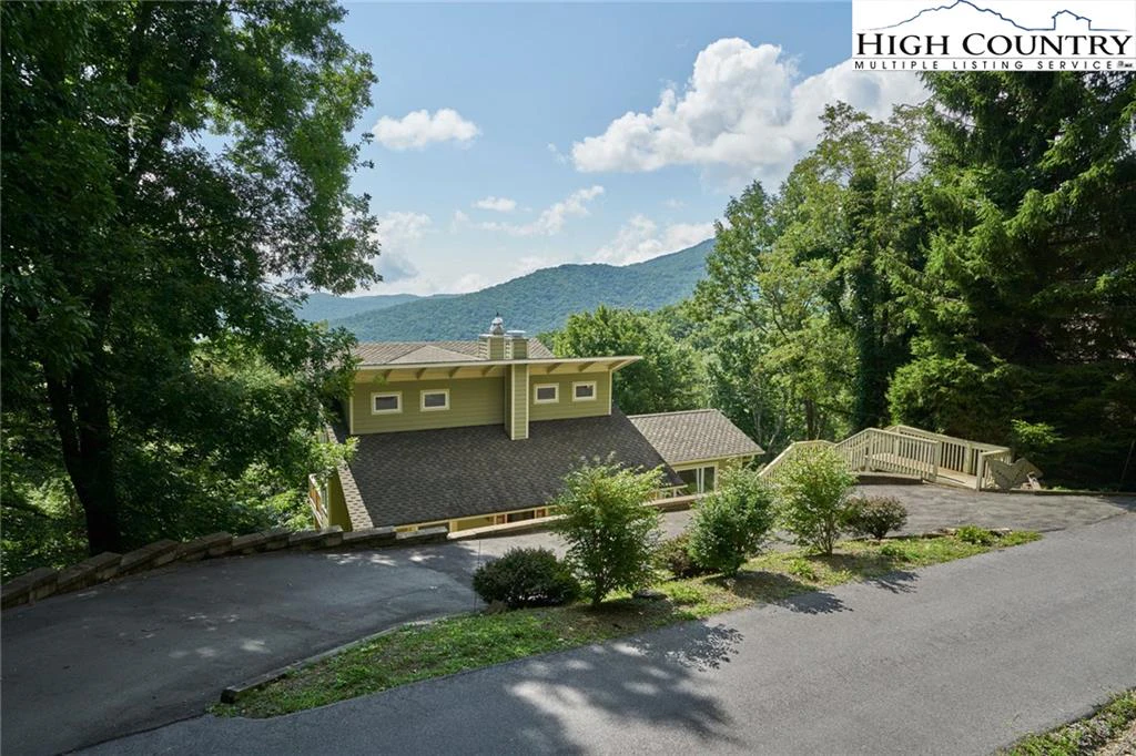 Image number 11 for the current listing