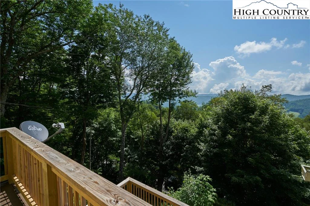 Image number 13 for the current listing