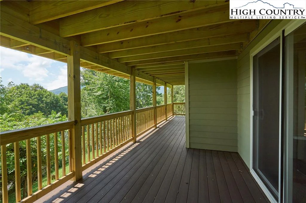 Image number 16 for the current listing