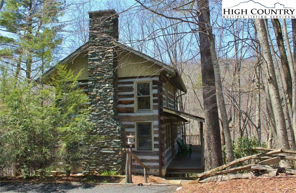 Image number 1 for the current listing
