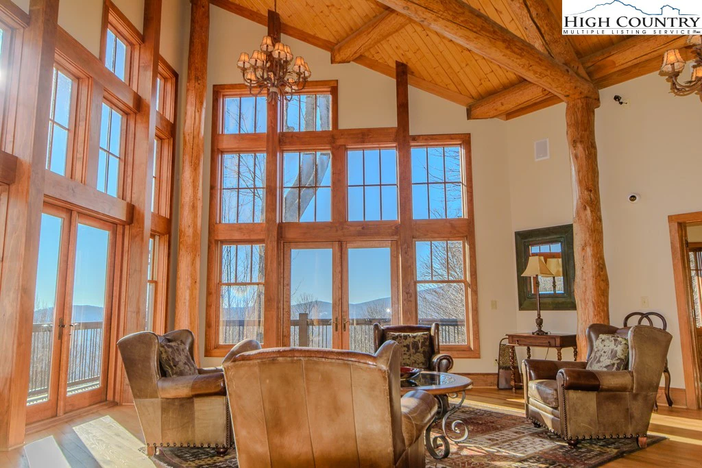 Image number 20 for the current listing