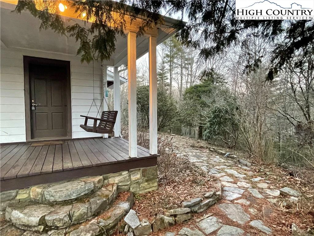 Image number 5 for the current listing
