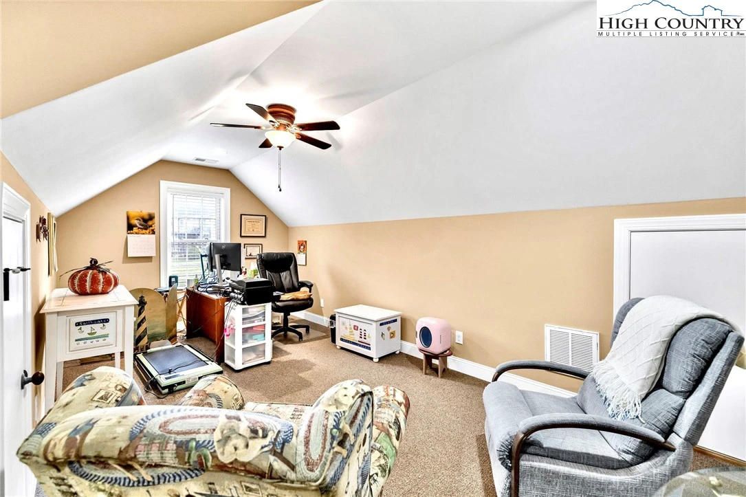Image number 2 for the current listing