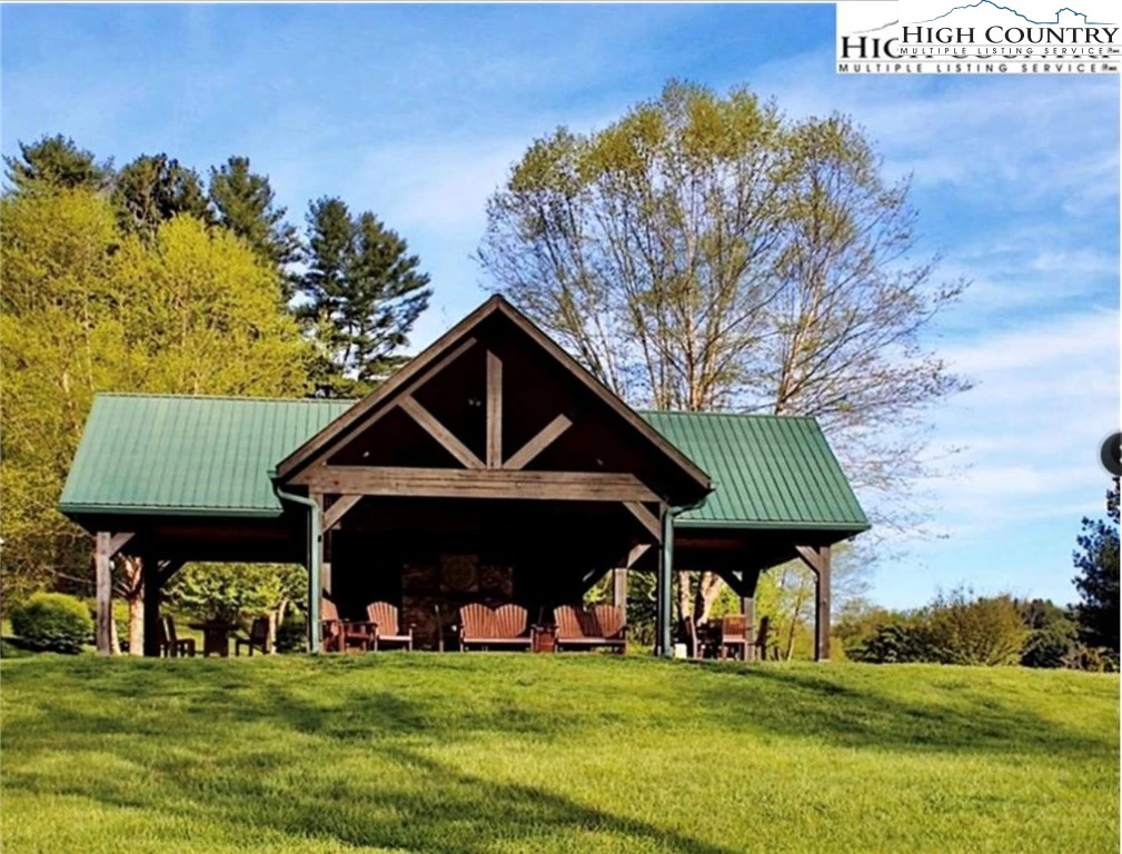 Image number 21 for the current listing