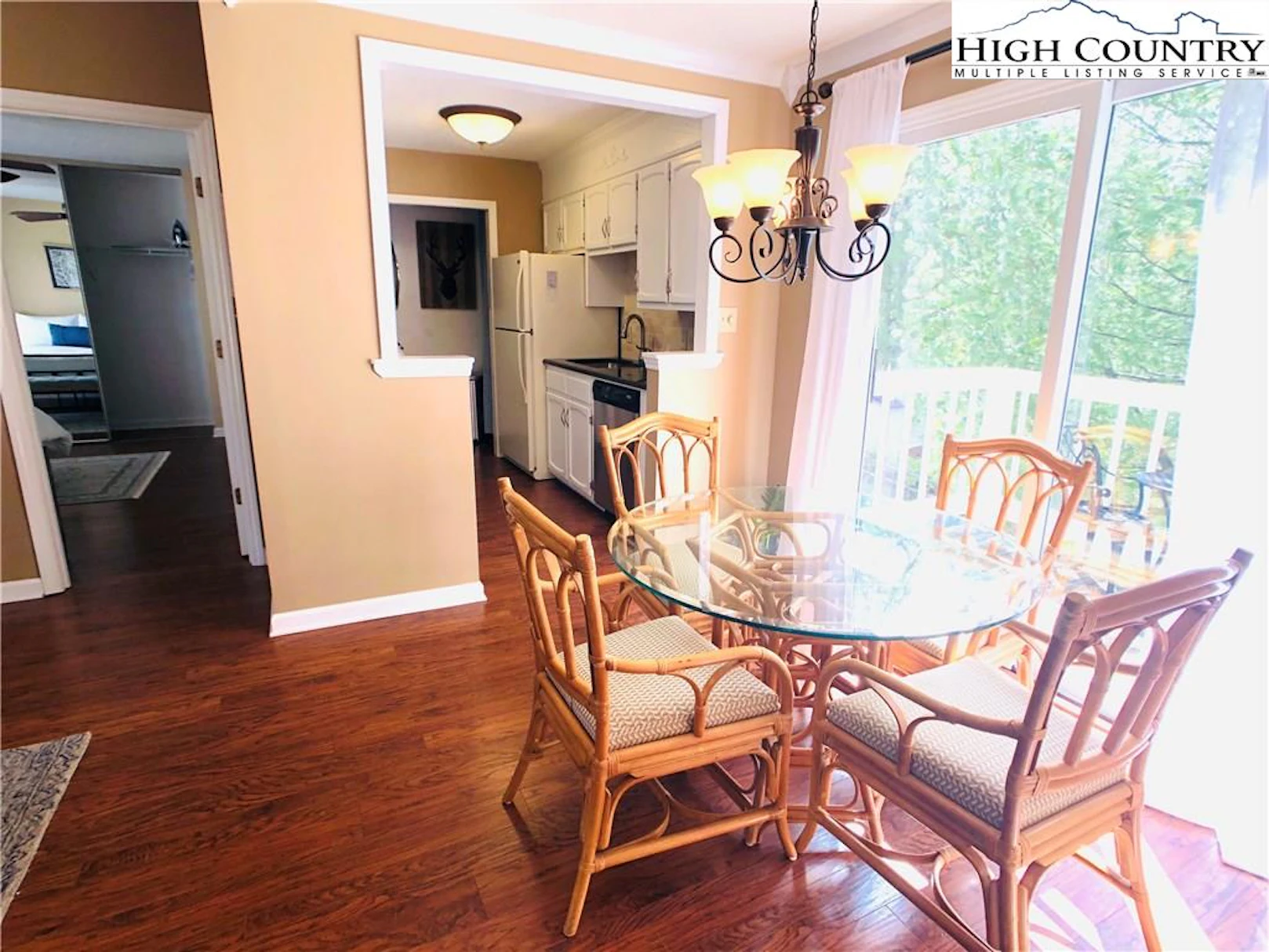Image number 9 for the current listing