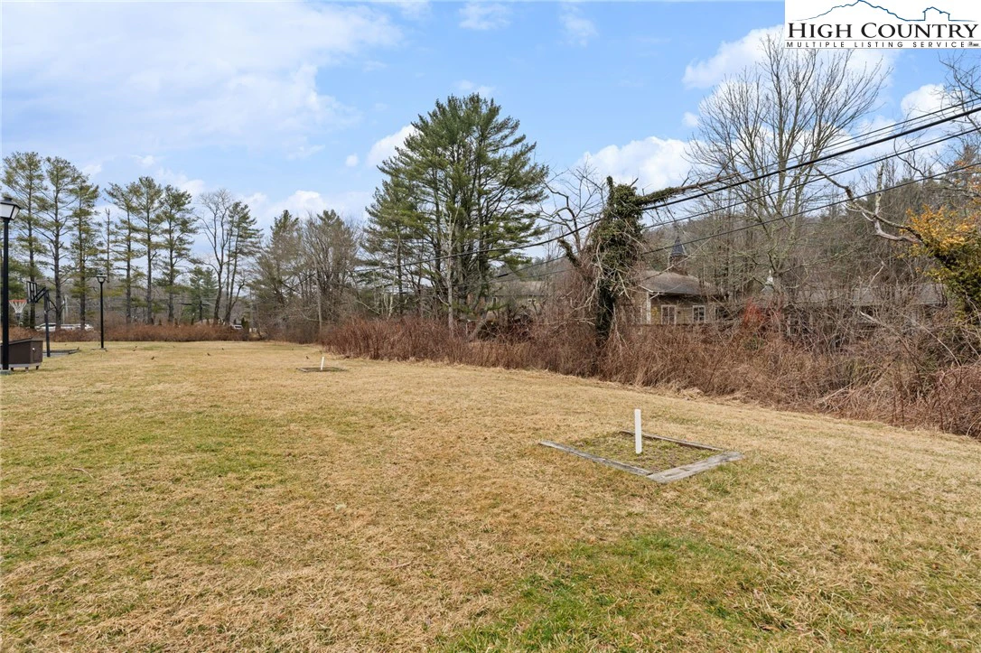 Image number 20 for the current listing