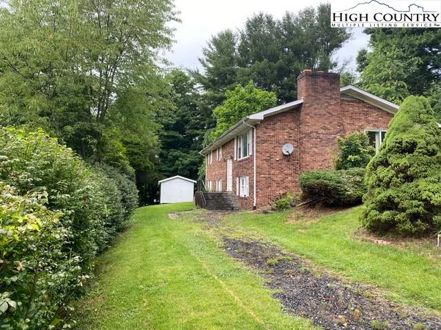 Image number 1 for the current listing