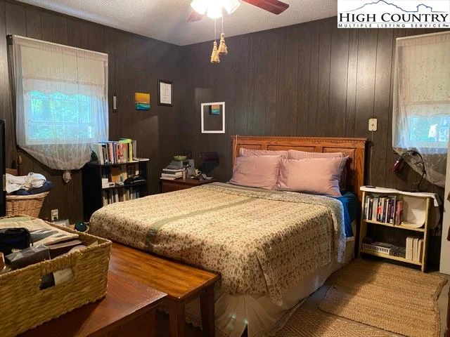 Image number 9 for the current listing