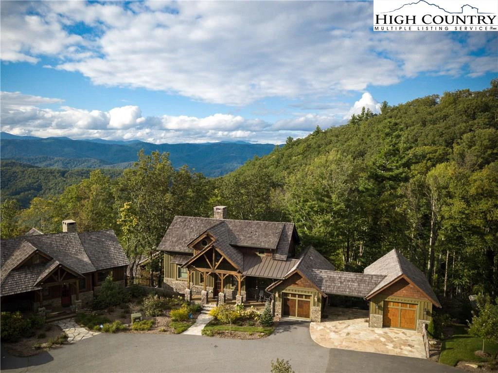 Image number 1 for the current listing