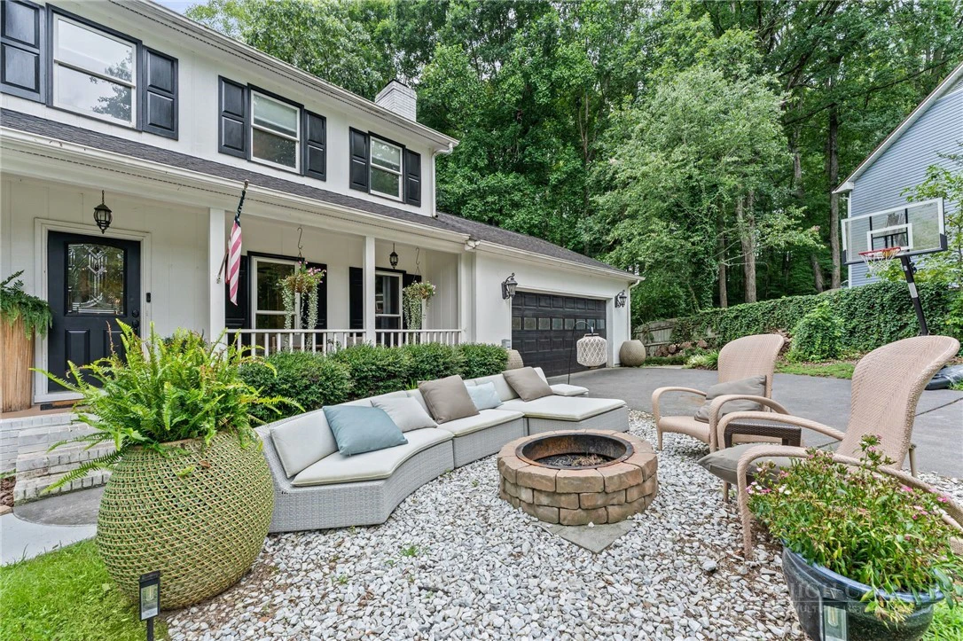 Image number 21 for the current listing