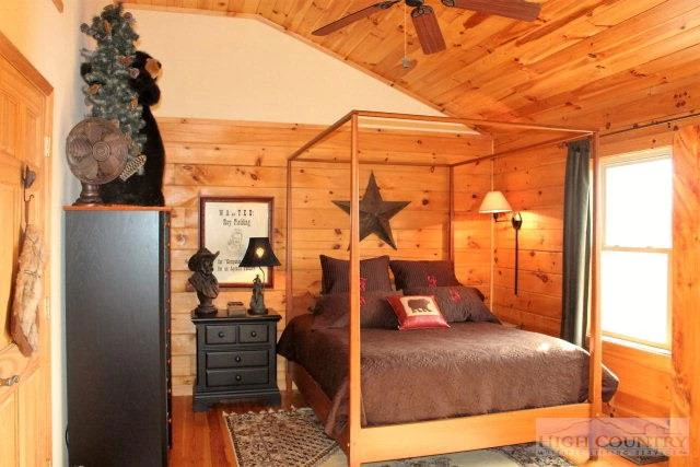 Image number 6 for the current listing