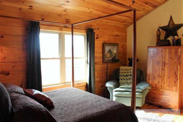 Image number 5 for the current listing