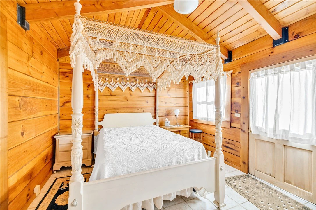 Image number 5 for the current listing