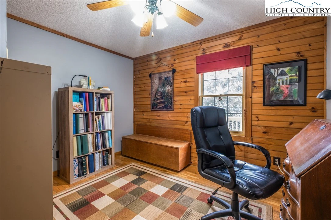 Image number 7 for the current listing