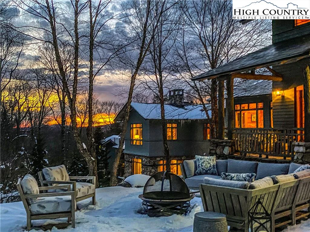 Image number 21 for the current listing