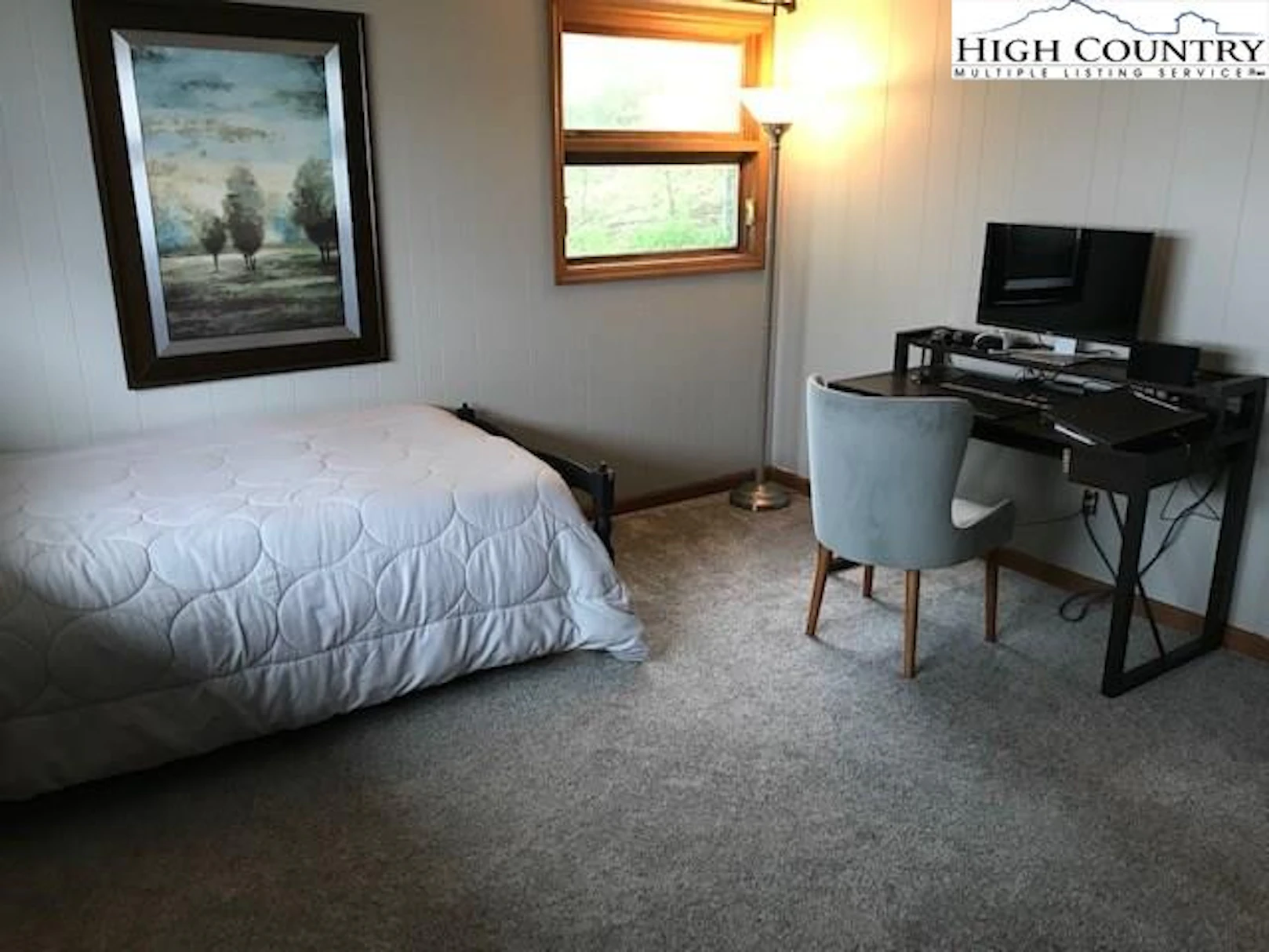 Image number 13 for the current listing