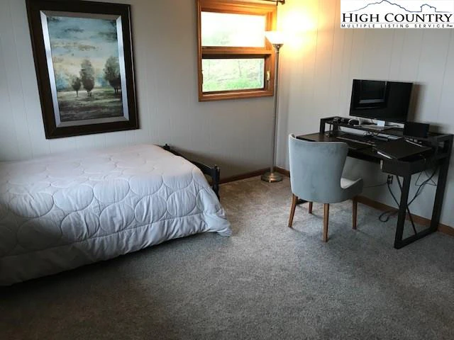 Image number 13 for the current listing