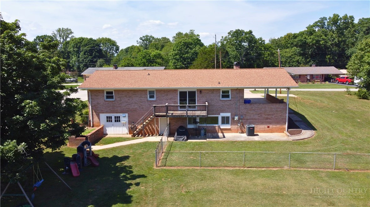 Image number 5 for the current listing