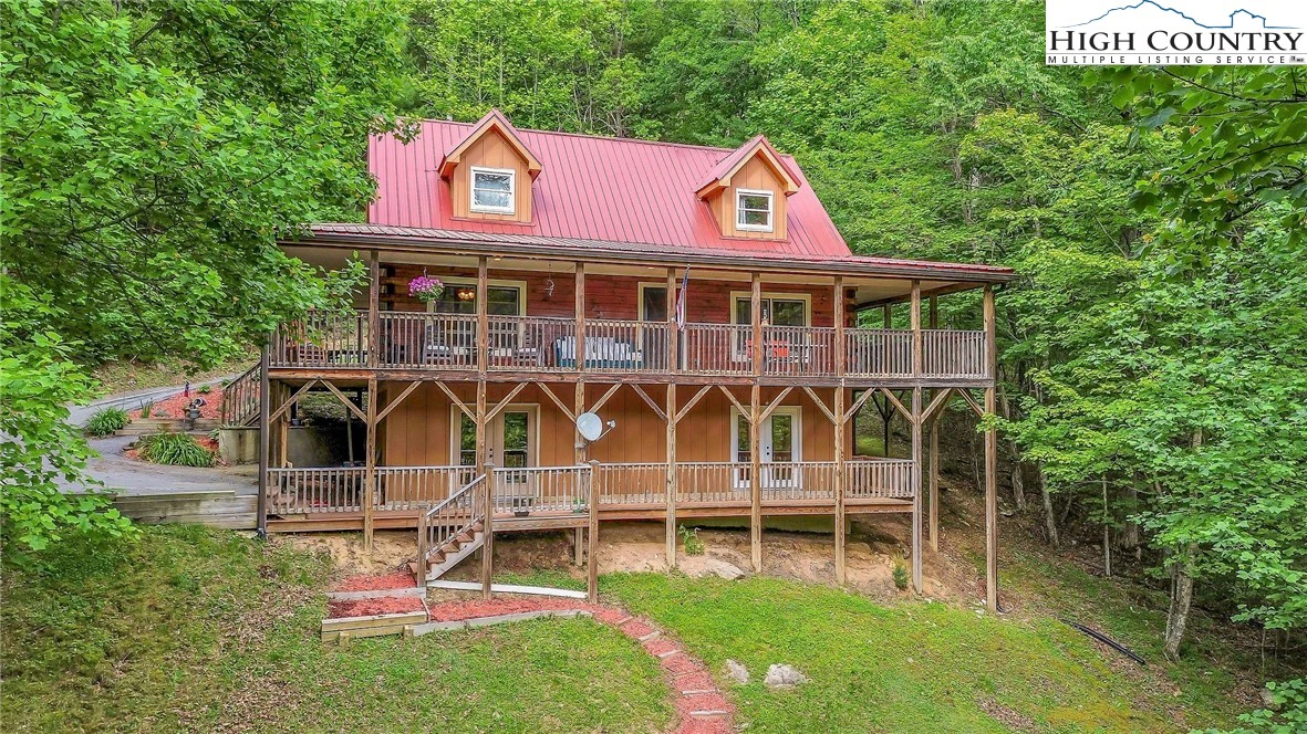Image number 1 for the current listing