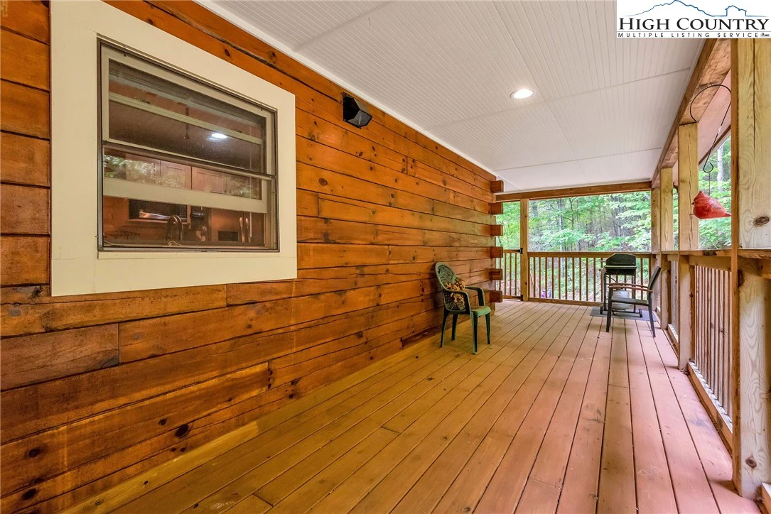 Image number 7 for the current listing