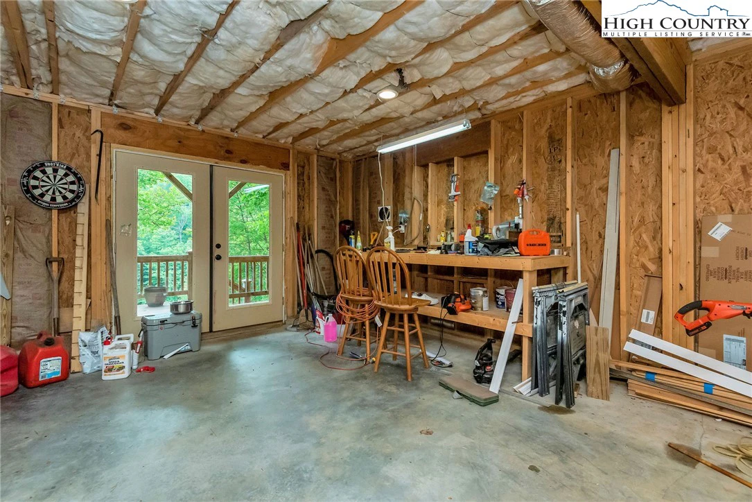 Image number 9 for the current listing