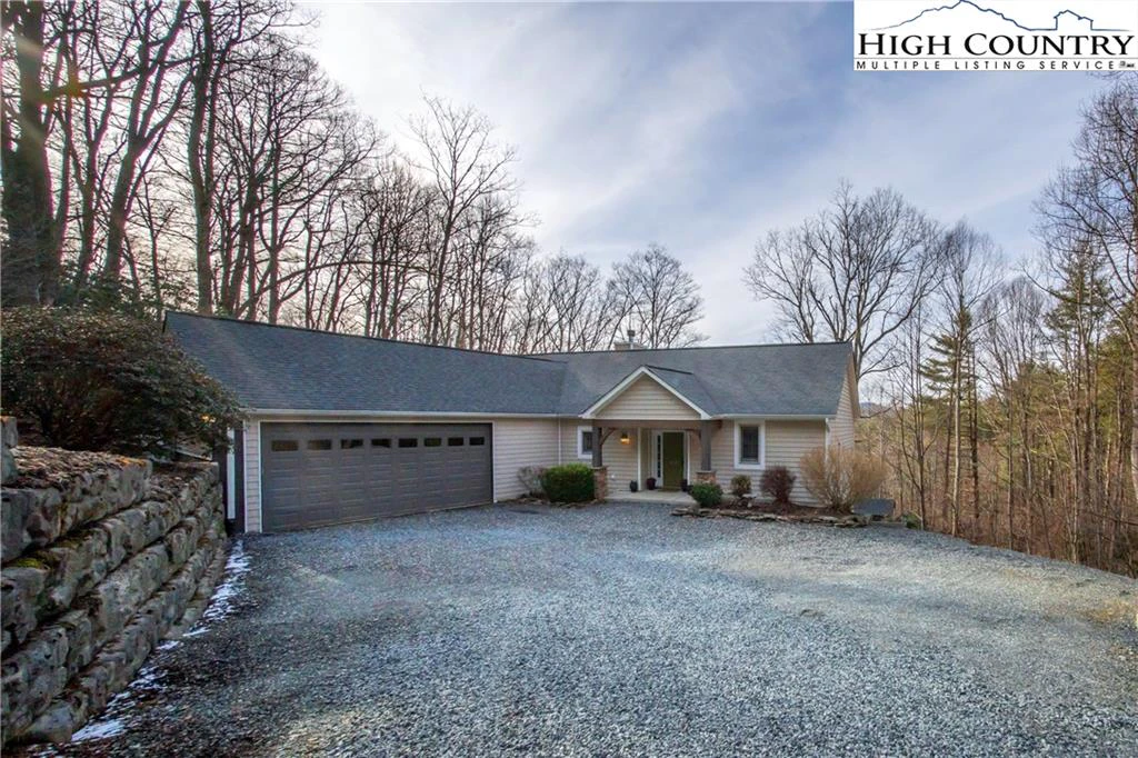 Image number 1 for the current listing