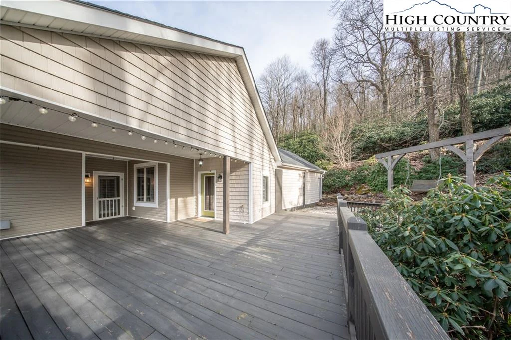 Image number 16 for the current listing