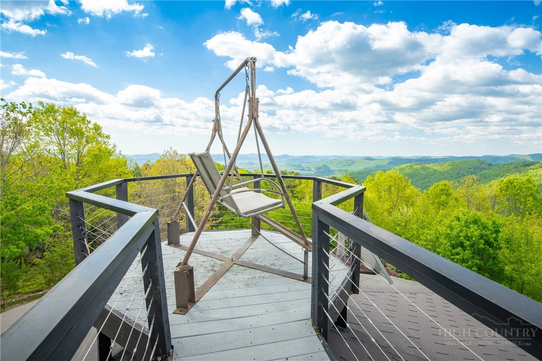 Image number 9 for the current listing