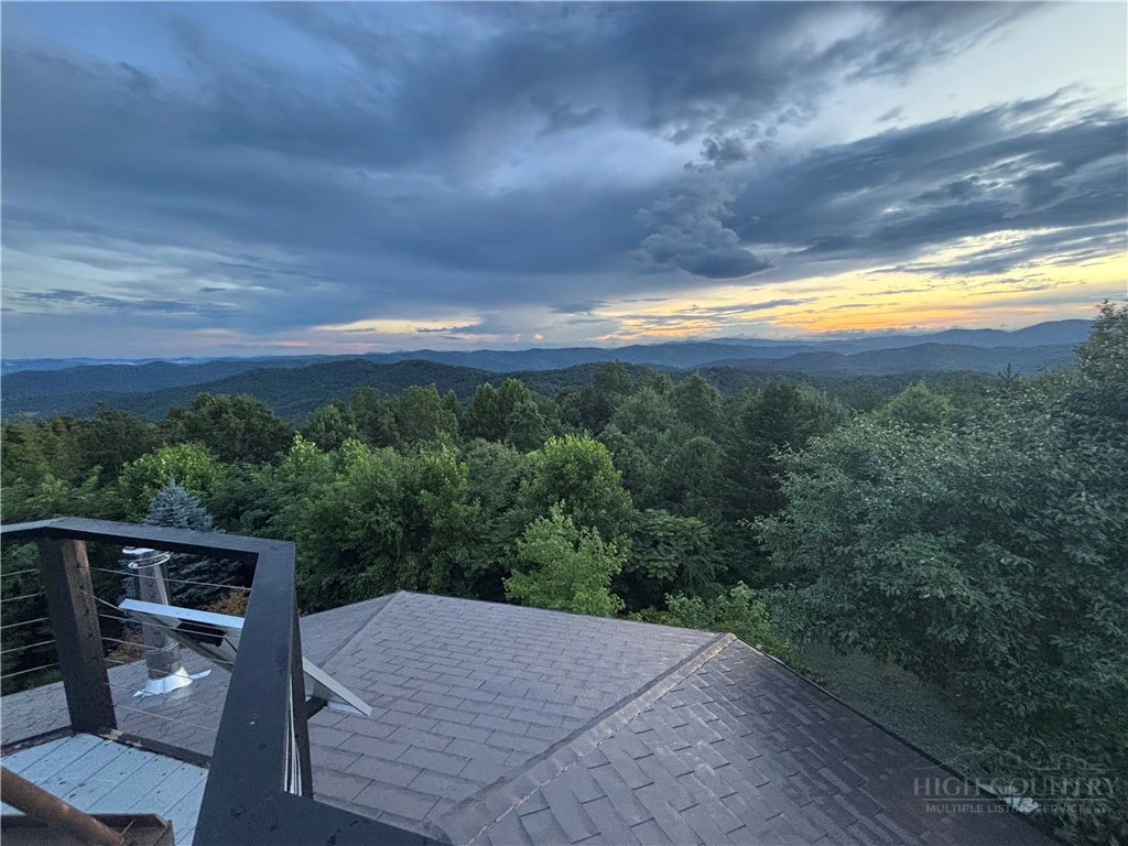 Image number 7 for the current listing