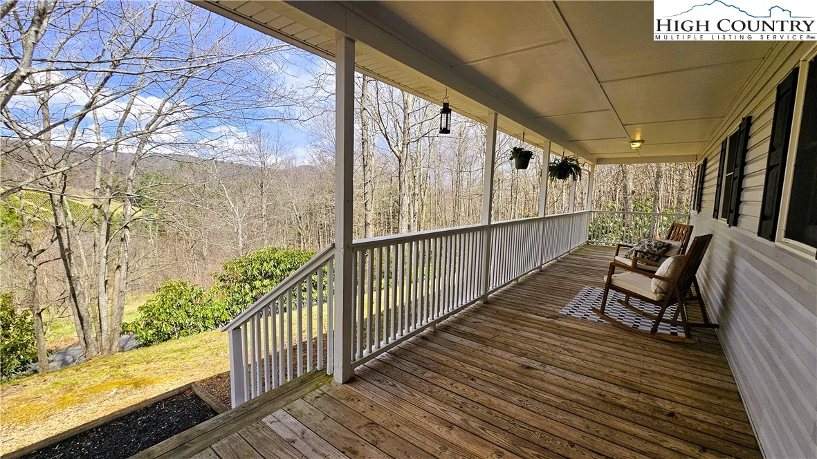 Image number 27 for the current listing