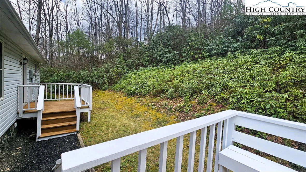 Image number 14 for the current listing