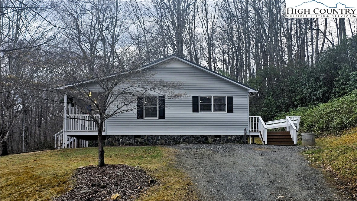 Image number 18 for the current listing