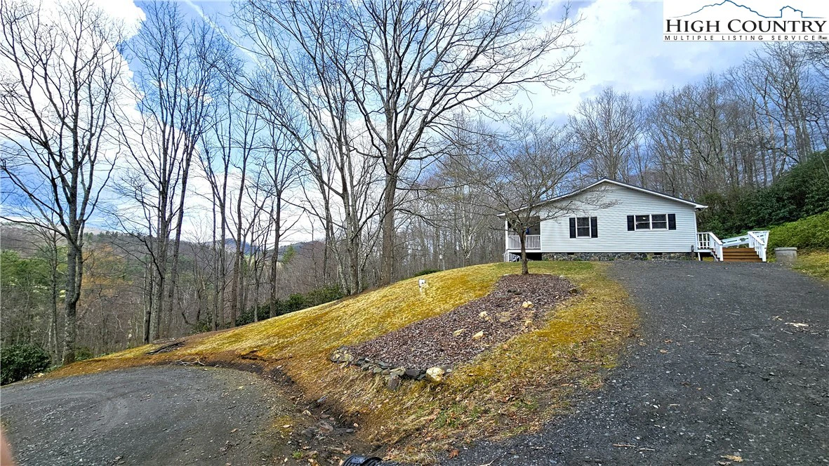 Image number 19 for the current listing