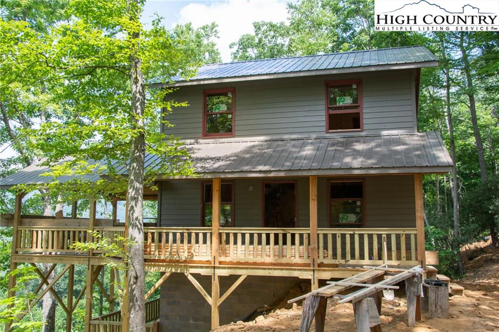 Image number 1 for the current listing