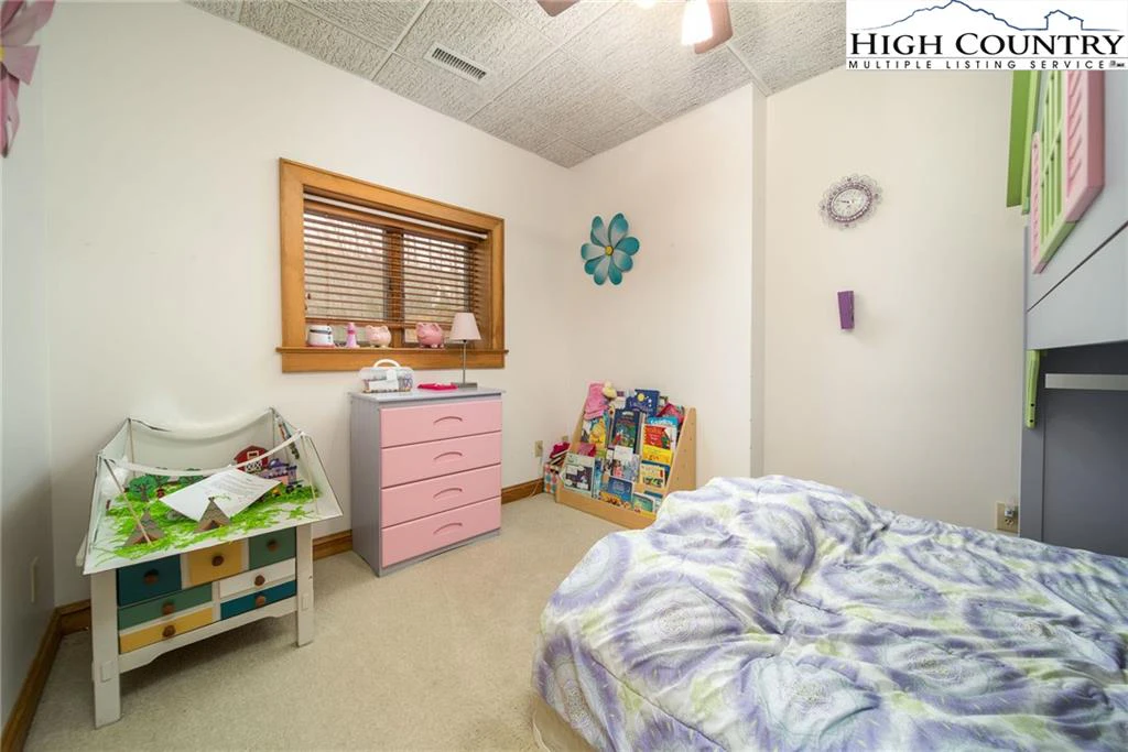 Image number 10 for the current listing