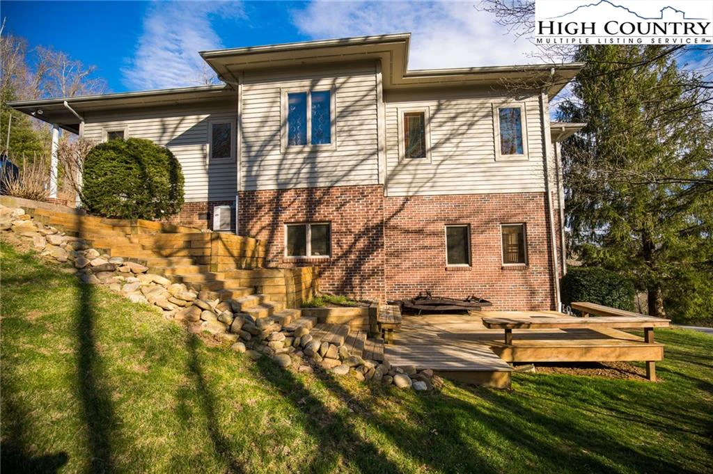 Image number 7 for the current listing