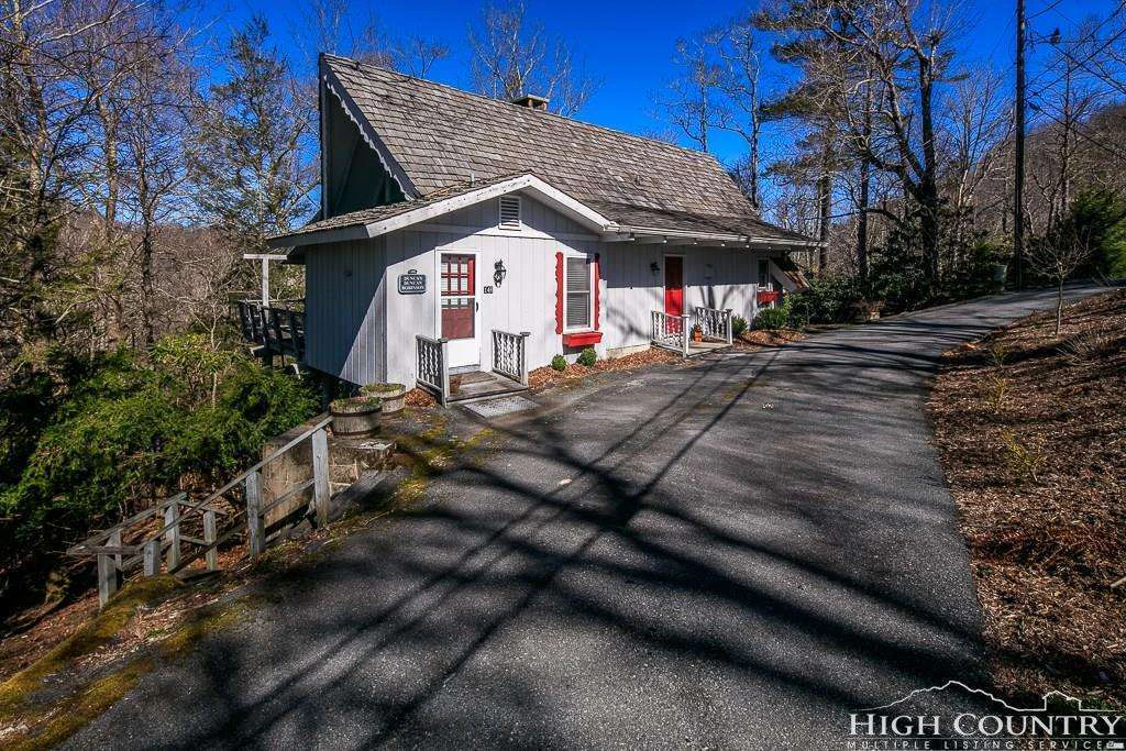 Image number 1 for the current listing