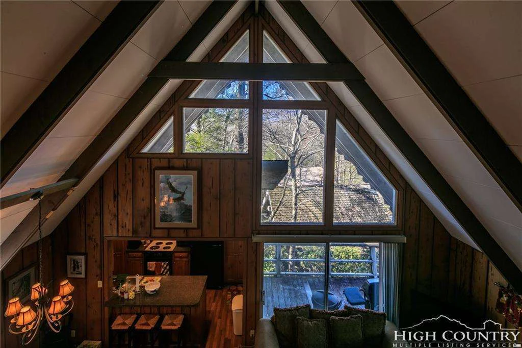 Image number 5 for the current listing